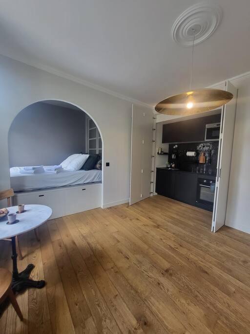 Suite Versailles Quartier Saint-Louis 6 Personnes Exteriör bild
