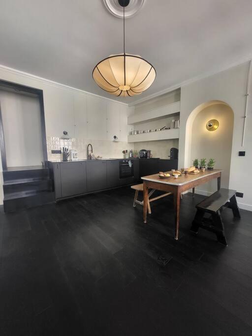 Suite Versailles Quartier Saint-Louis 6 Personnes Exteriör bild